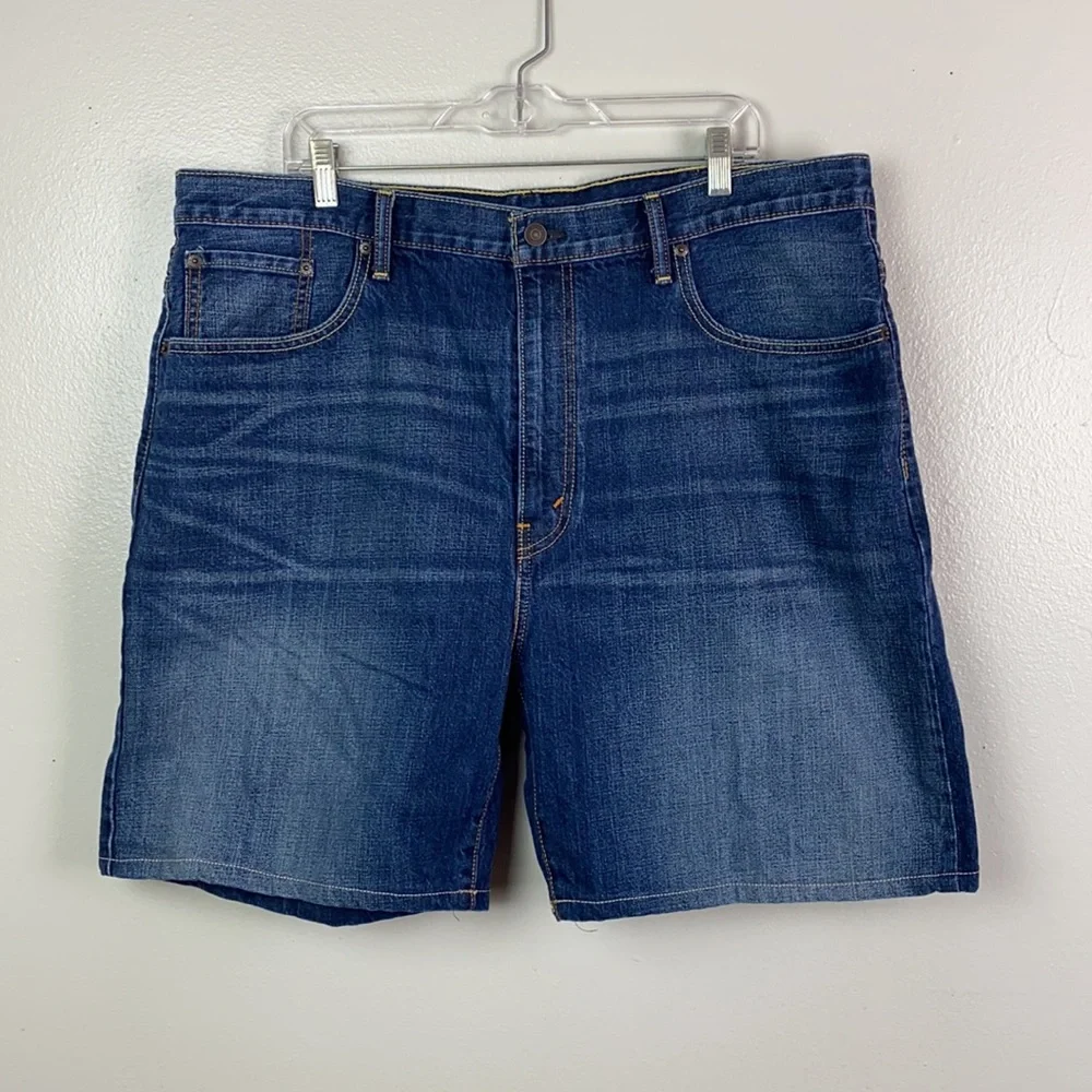 Levi Strauss | Men’s 569 Loose Straight Denim Shorts 40 7.5” inseam